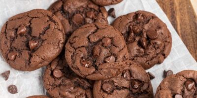 Biscuits au mélange à gâteau au chocolat
