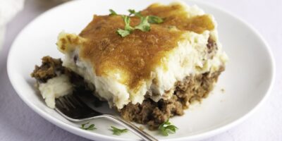 Casserole de pain de viande et de pommes de terre de cow-boy