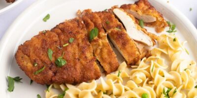 Escalope de poulet aux nouilles (meilleure recette)