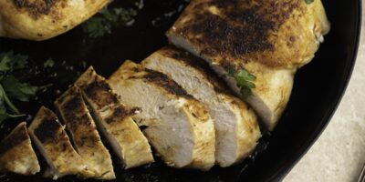 Poulet noirci (recette de dîner facile)