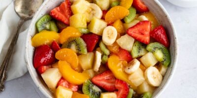 Salade de fruits fourrée à la tarte aux pêches