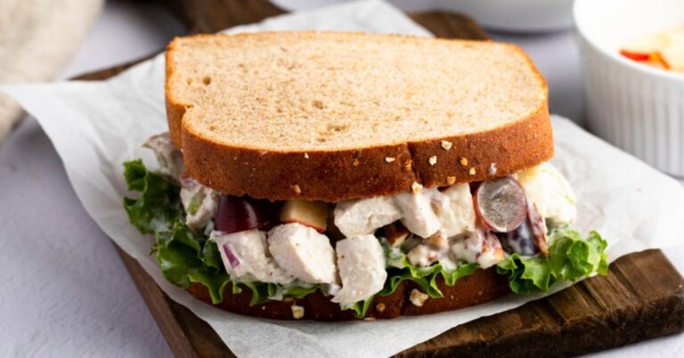 Sandwich à la salade de poulet d'Arby