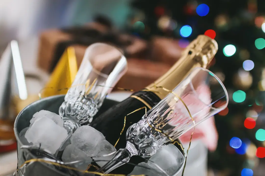 Ajoutez une touche de raffinement à votre apéritif avec une bouteille de champagne exceptionnelle !