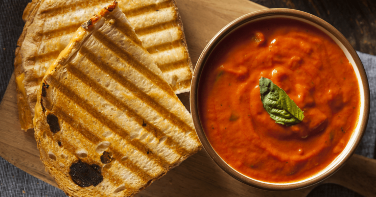 Comment épaissir la soupe aux tomates (8 façons simples)
