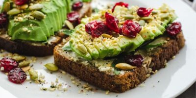 20 recettes faciles de toasts à l&rsquo;avocat pour le petit-déjeuner
