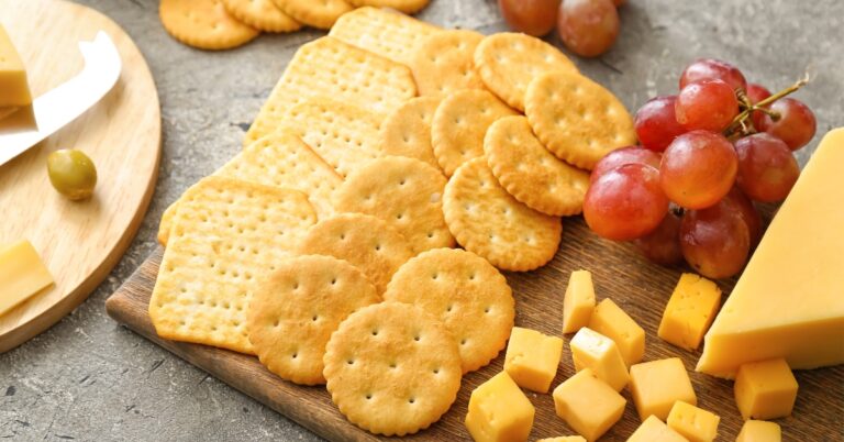 7 meilleurs craquelins pour plateau de charcuterie