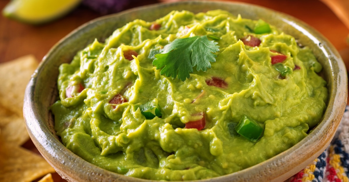 Alton Brown Guacamole (recette entièrement chargée)