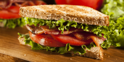 Quoi servir avec les sandwichs BLT (12 côtés classiques)