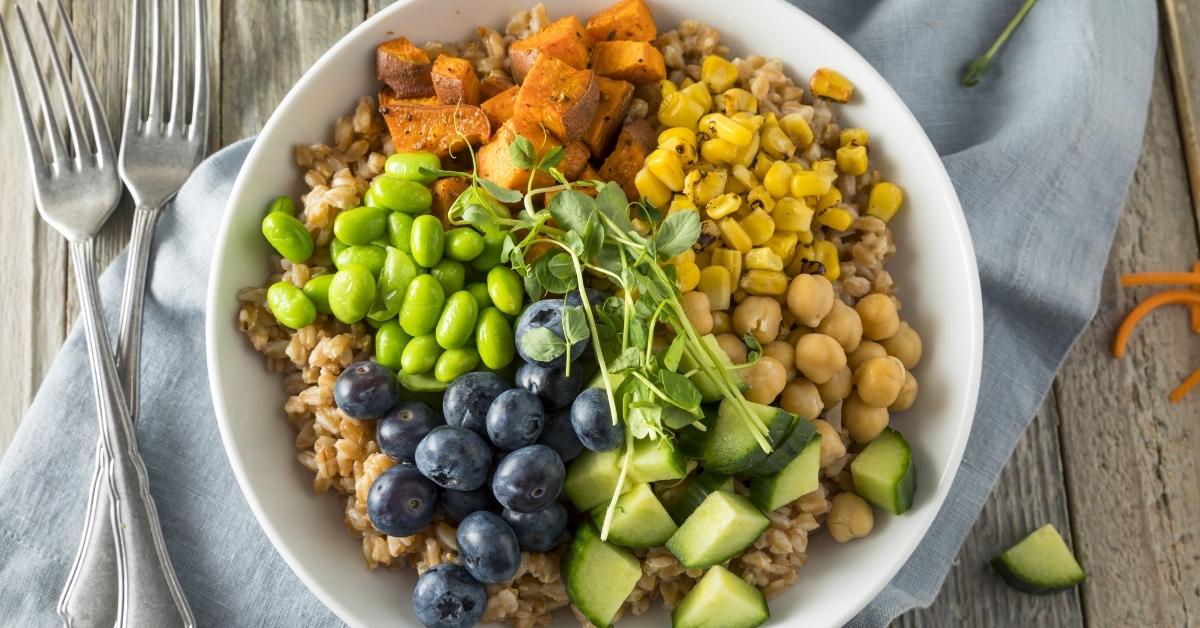 15 meilleures recettes de salade Farro à essayer