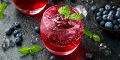 17 meilleurs cocktails de vodka aux myrtilles pour l&rsquo;été