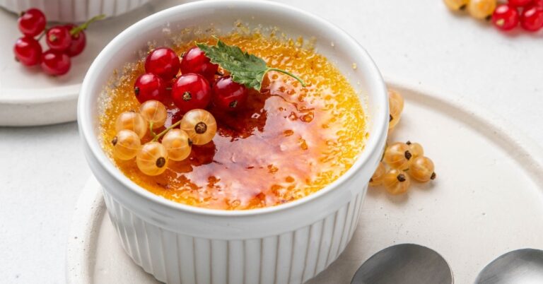 23 meilleures saveurs et recettes de crème brûlée