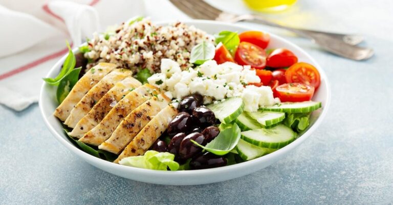 30 meilleures recettes de poulet grec (+ dîners faciles)
