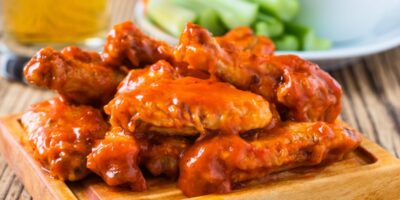Ailes de poulet Buffalo (recette d&rsquo;apéritif facile)