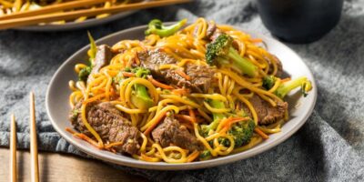 Chow Mein contre Lo Mein (quelle est la différence?)