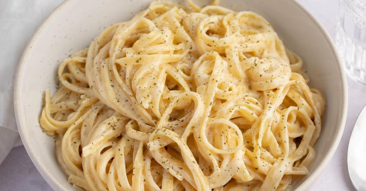 Fettuccine Alfredo (meilleure recette)