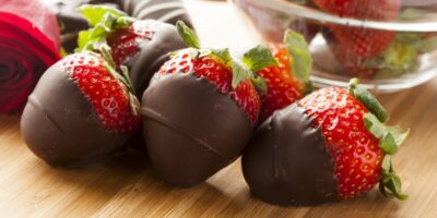 Fraises enrobées de chocolat (recette facile)