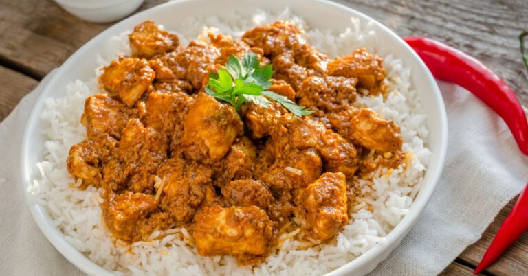 Poulet au beurre contre Tikka Masala (quelle est la différence ?)