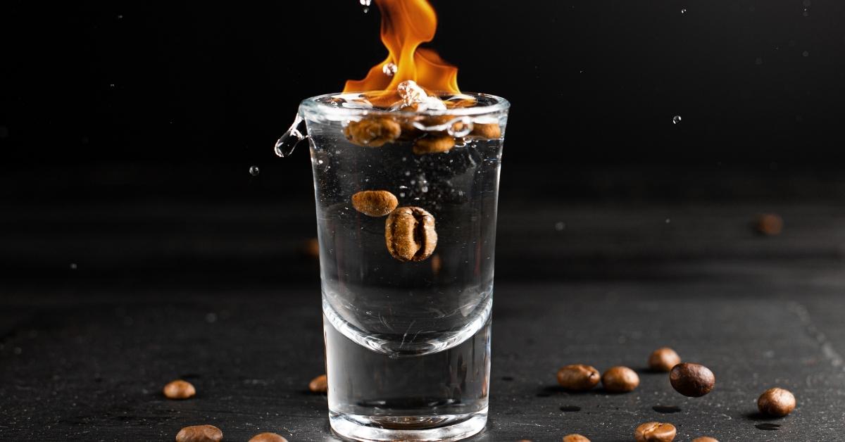 10 meilleures boissons Sambuca (+ cocktails amusants)