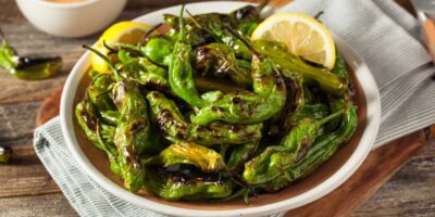 10 meilleures recettes de piments Shishito à essayer à la maison