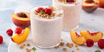 10 meilleures recettes de smoothie à la pêche que nous adorons