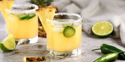10 meilleurs cocktails de vodka à l&rsquo;ananas (+ recettes de boissons faciles)