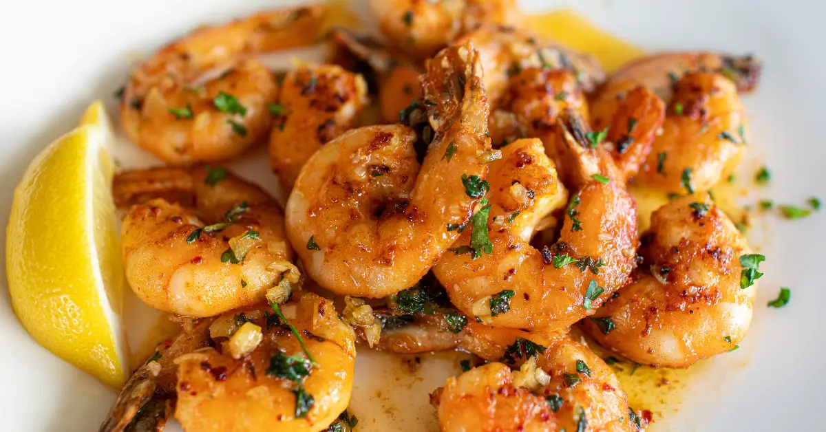 10 recettes faciles de crevettes à la poêle pour le dîner