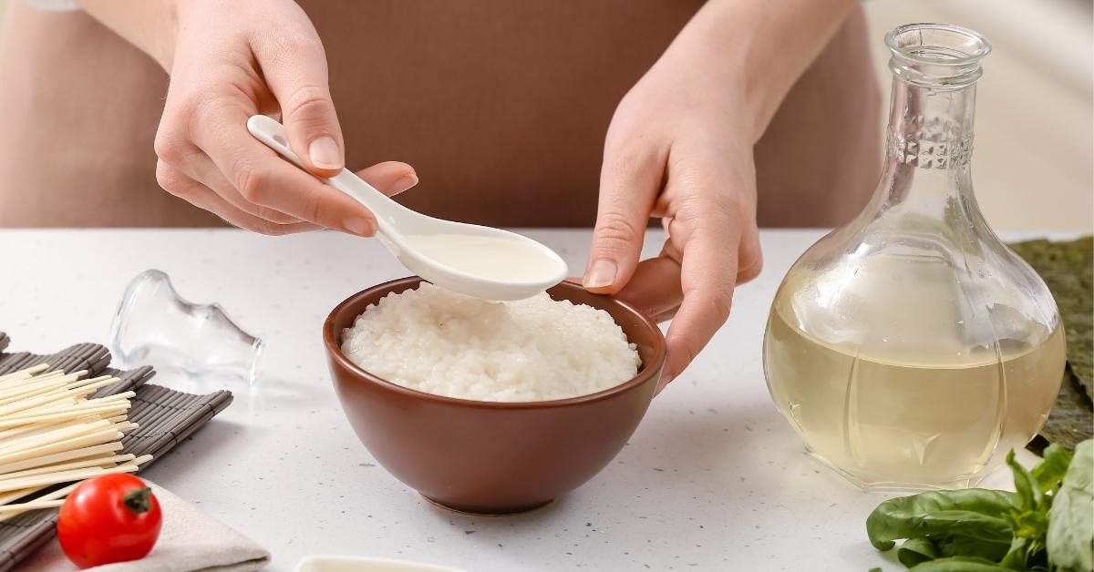 10 substituts de vinaigre de riz (+ meilleurs remplacements)