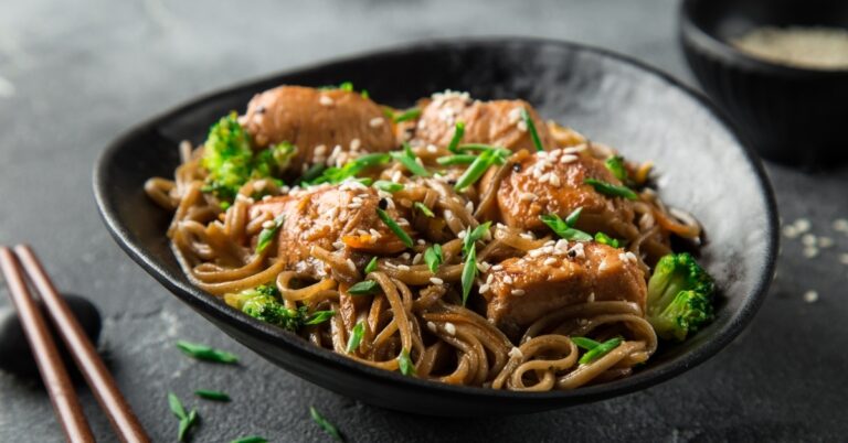 13 meilleures sauces pour nouilles (+ recettes faciles)