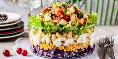 17 meilleures salades en couches (+ recettes faciles)