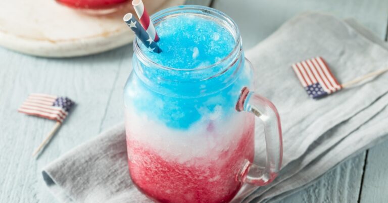 20 Cocktails Rouge Blanc et Bleu (+ Recettes Faciles)