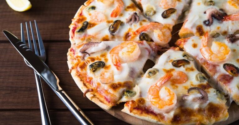 25 meilleures recettes de pizza aux fruits de mer (+ idées de garniture)