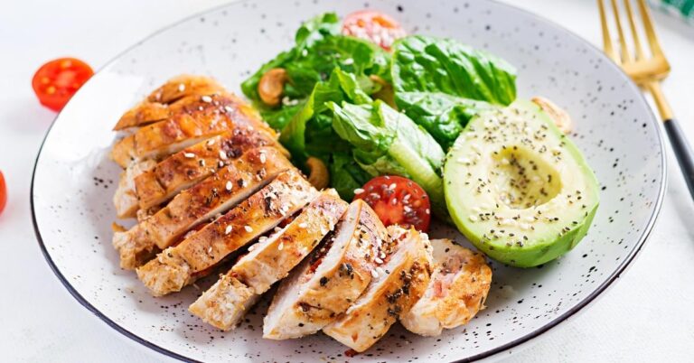 30 recettes faciles de poulet paléo à préparer pour le dîner