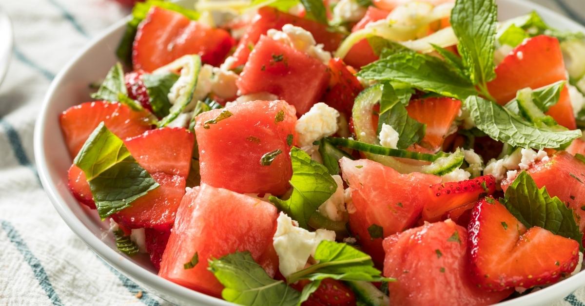 36 meilleures garnitures de salade qui vont au-delà du bacon
