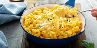 Comment améliorer le macaroni au fromage Kraft (8 astuces faciles)