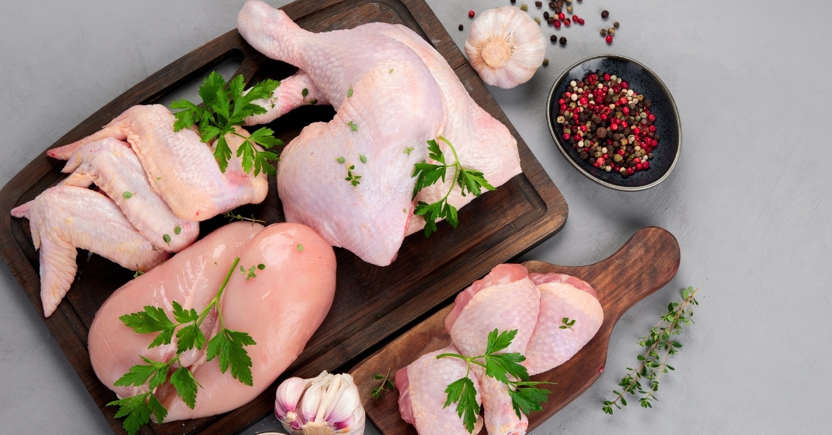 Comment savoir si le poulet est mauvais (4 façons)