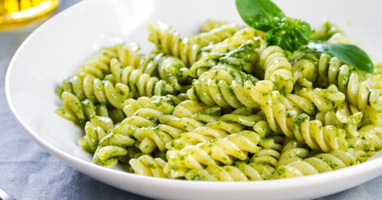 Pâtes au pesto (recette facile)