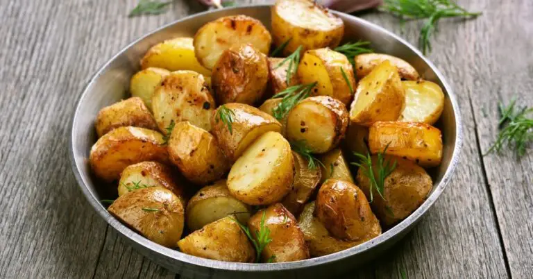 Pommes de terre rôties au romarin (meilleure recette)