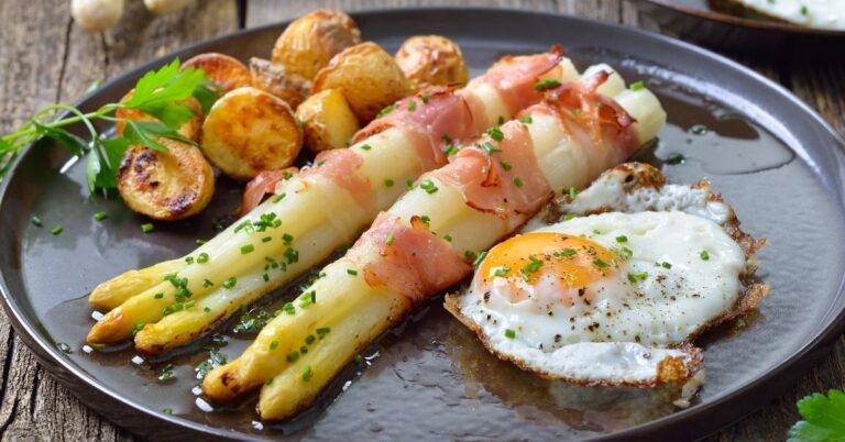10 meilleures recettes d'asperges blanches à essayer aujourd'hui