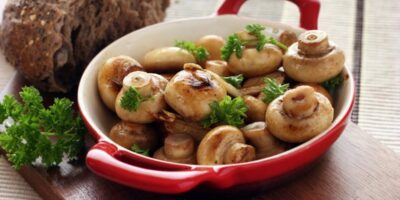 30 recettes végétaliennes de champignons (+ plats faciles à base de plantes)