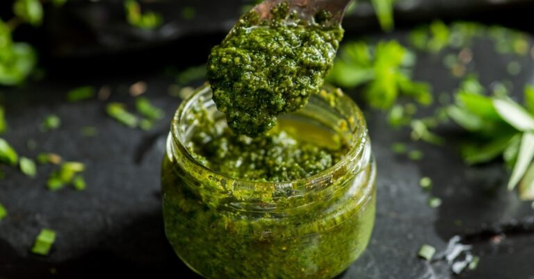 Que faire avec des fanes de carottes (+13 recettes de fanes de carottes)