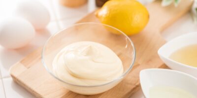 Qu’est-ce que Kewpie Mayo ?  (+ Comment le faire)