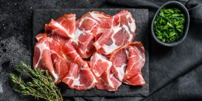 Qu’est-ce que la pancetta ?  (+ Quel goût ça a)