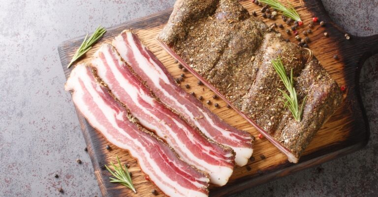 Qu'est-ce que le Guanciale ?  (+ Comment l'utiliser)