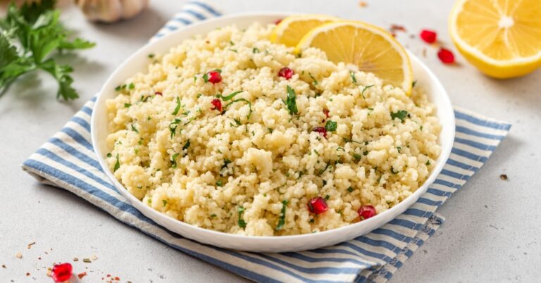 Qu’est-ce que le couscous ?  (+ Comment le cuisiner)