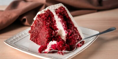 Qu’est-ce que le gâteau de velours rouge ?  (+ Pourquoi c&rsquo;est rouge)