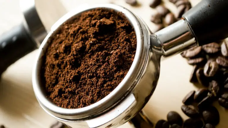 Comment choisir le meilleur café en grain ou moulu pour votre machine à café ?