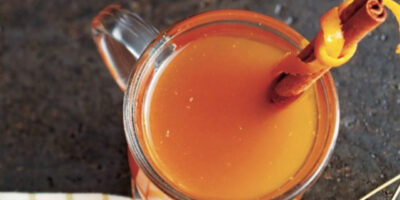 3 façons simples de préparer un cocktail chaud au grog