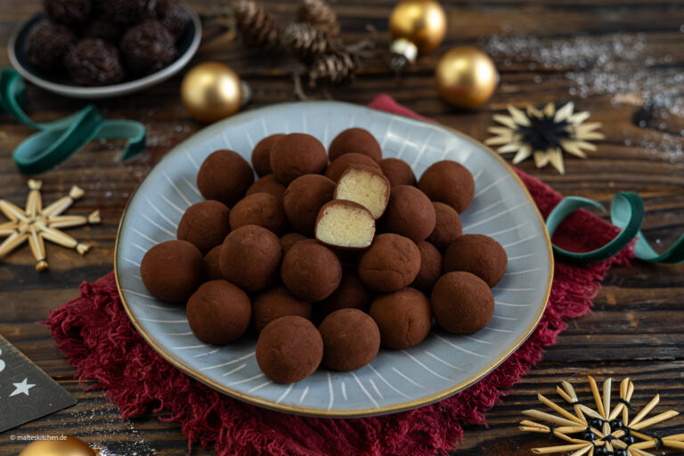 Pommes de terre douces en pâte d'amande ▷ au cacao