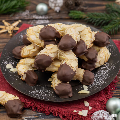 Croissants aux amandes, pâte d'amande et chocolat
