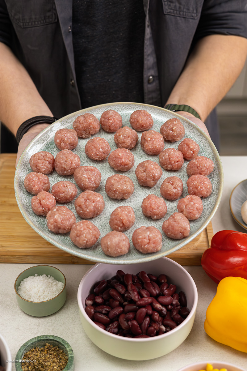 Mettballs pour la farce de la livre